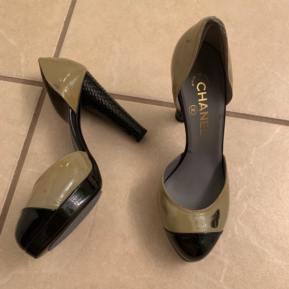 Bnwob Chanel heels NO OFFERS
